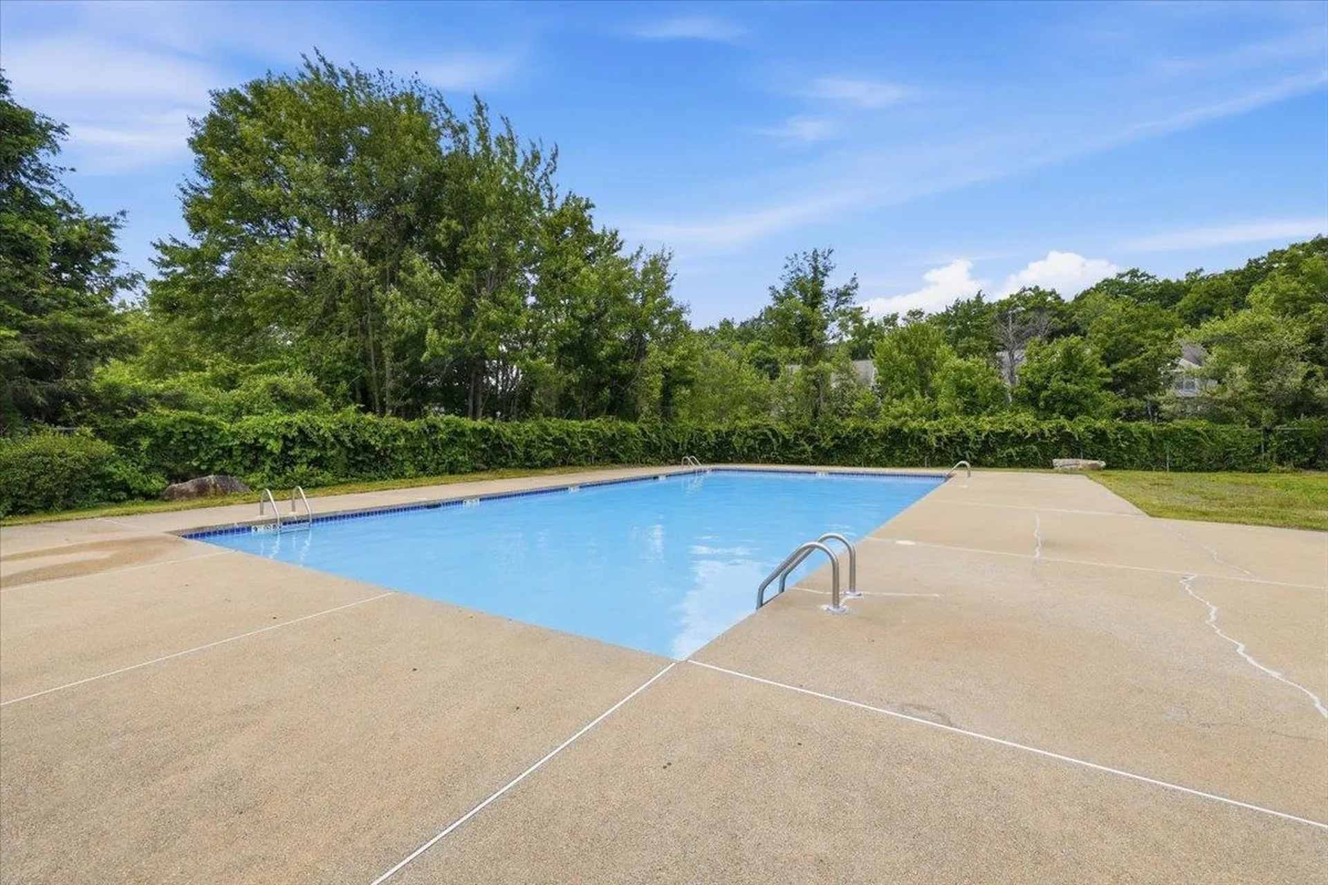 1465 Hooksett Road Hooksett NH 03106