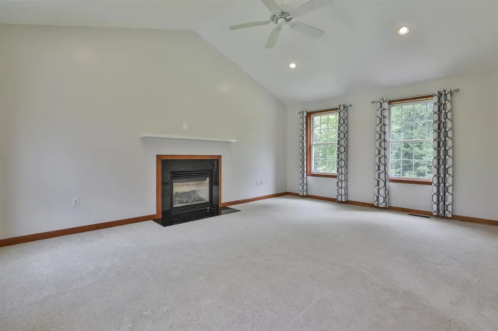 14 Ames Road Brookline NH 03033