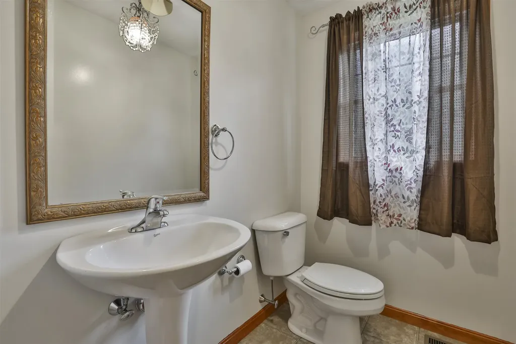 14 Ames Road Brookline NH 03033