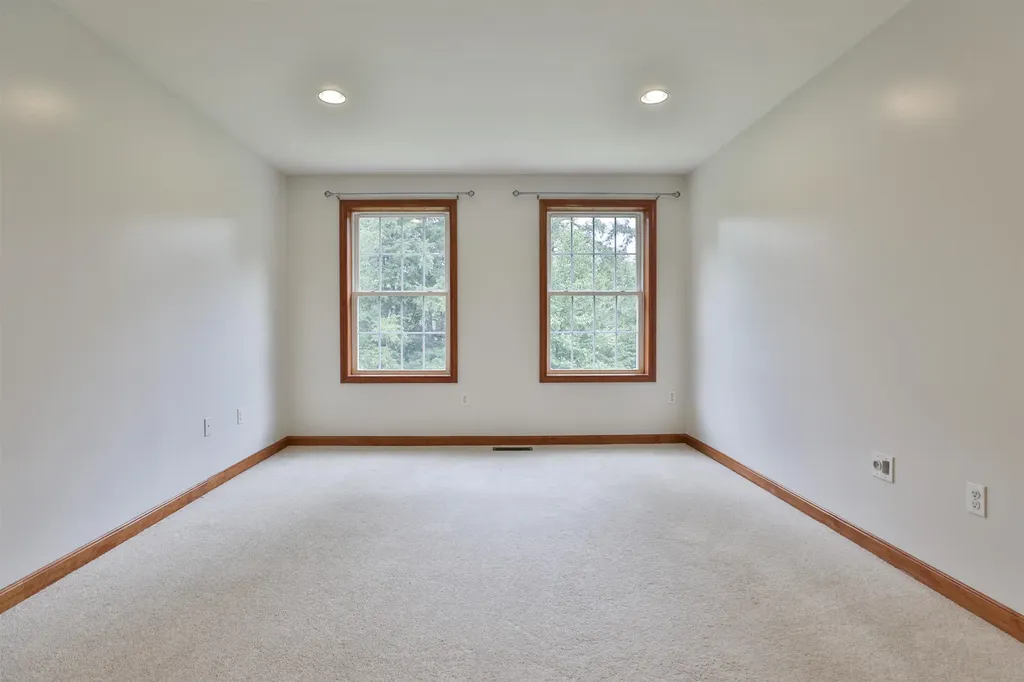14 Ames Road Brookline NH 03033