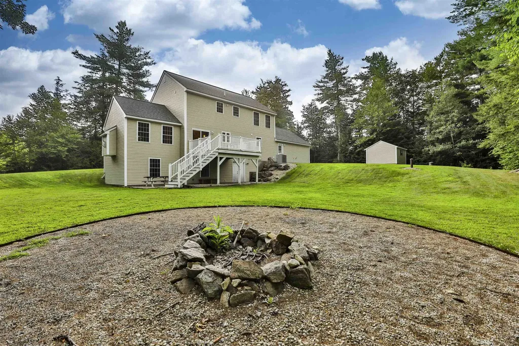 14 Ames Road Brookline NH 03033