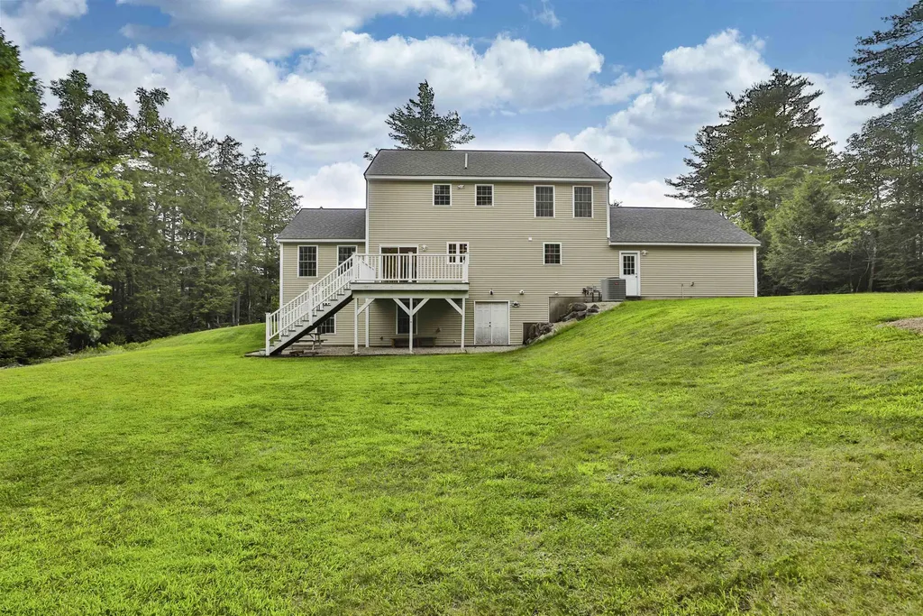 14 Ames Road Brookline NH 03033