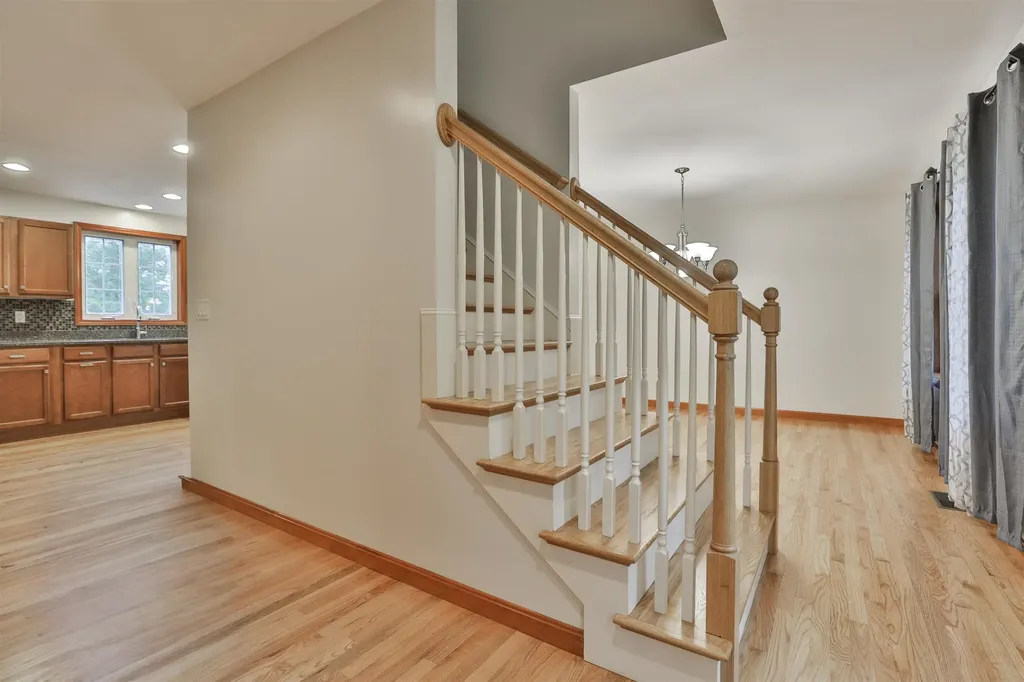 14 Ames Road Brookline NH 03033