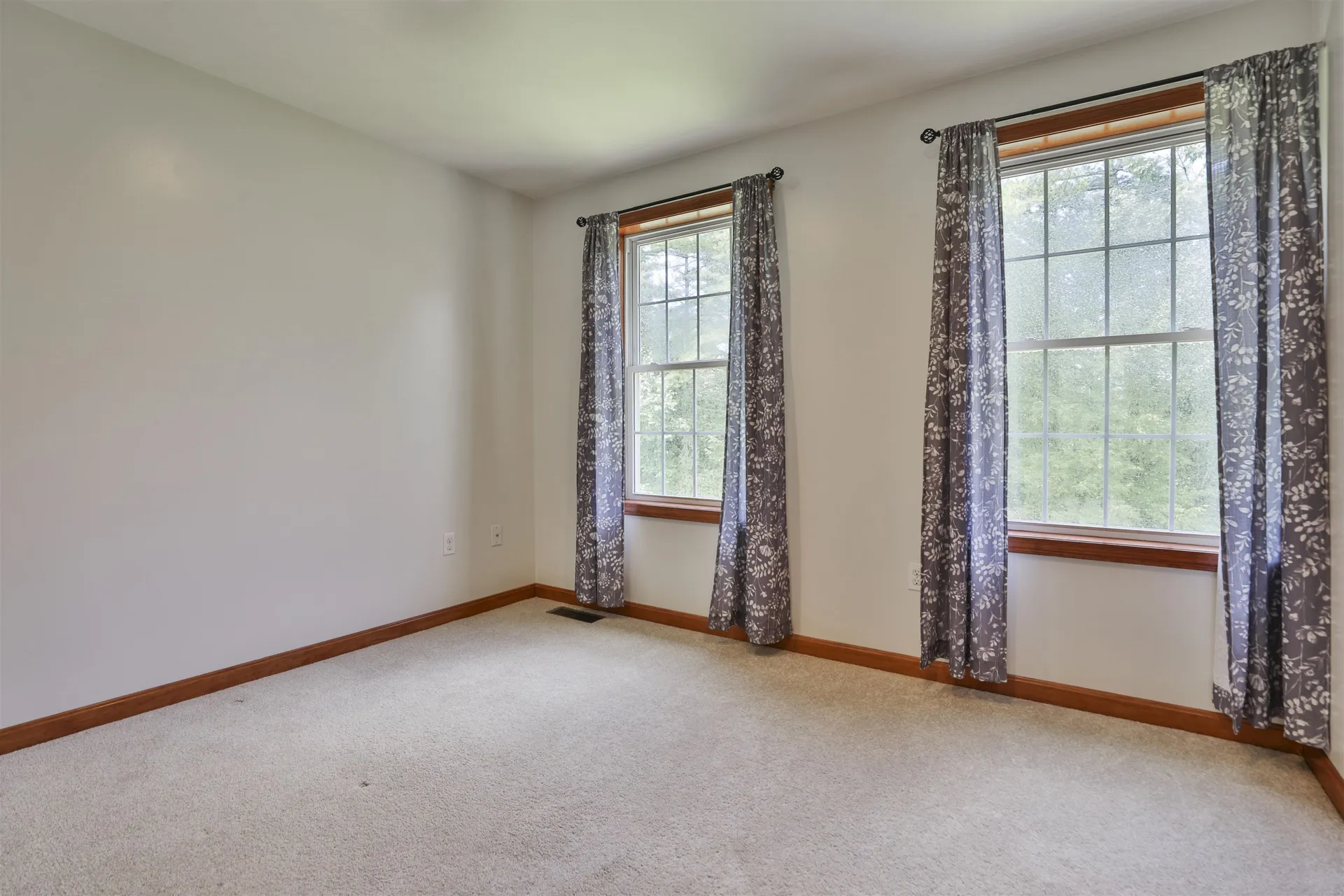 14 Ames Road Brookline NH 03033