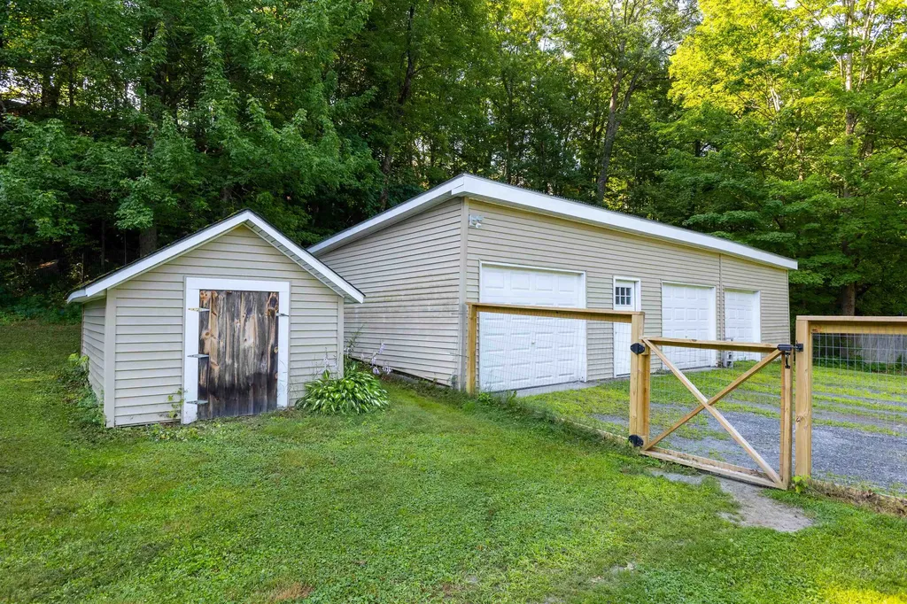 14 Bank Avenue Claremont NH 03743