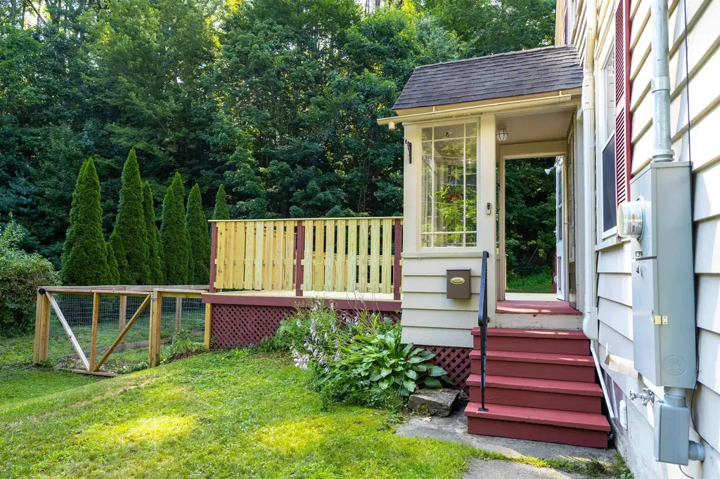 14 Bank Avenue Claremont NH 03743