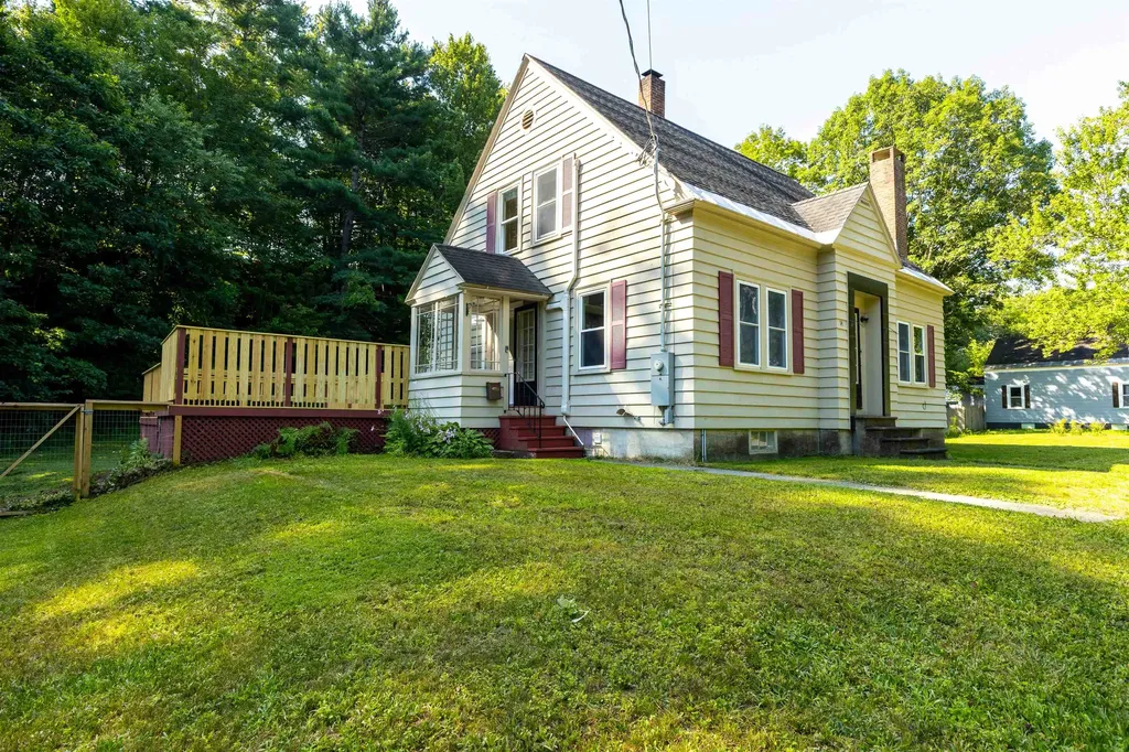 14 Bank Avenue Claremont NH 03743