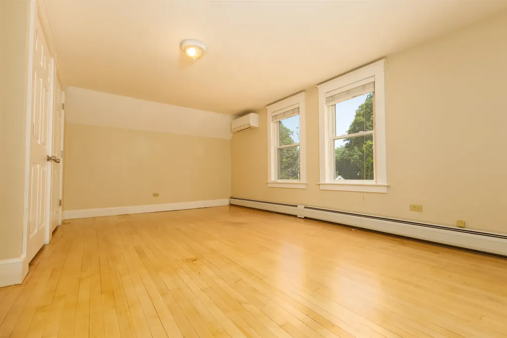 14 Bank Avenue Claremont NH 03743