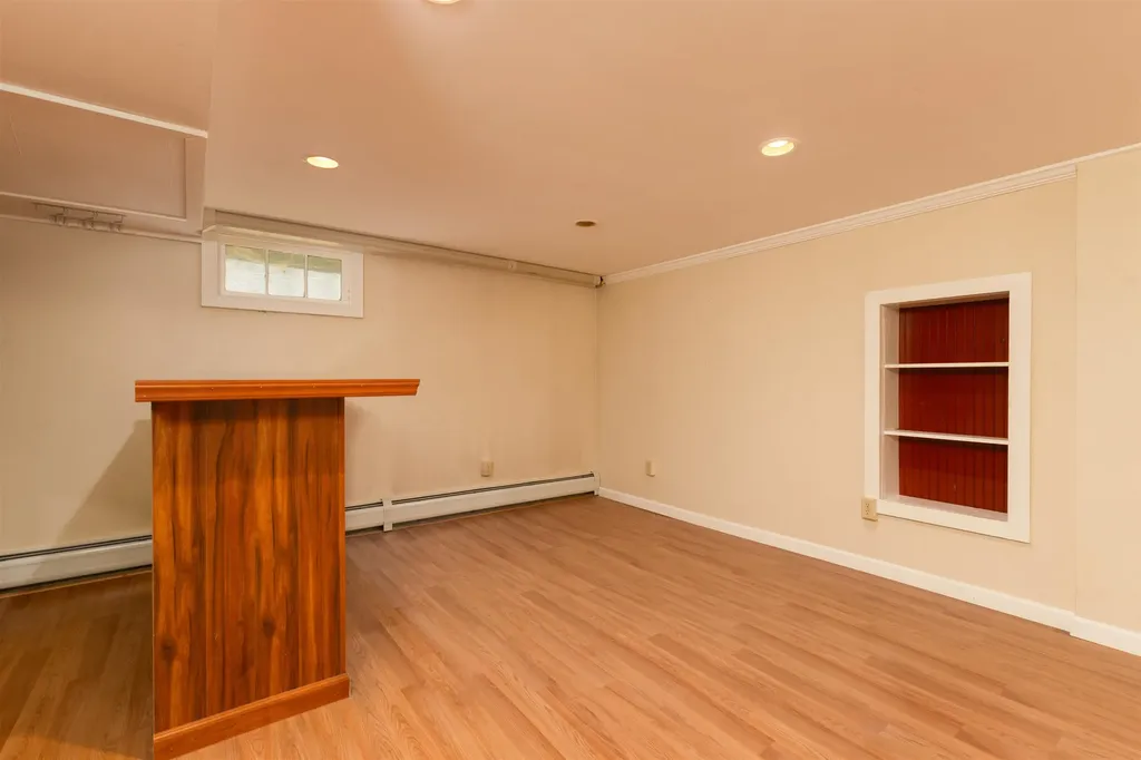 14 Bank Avenue Claremont NH 03743