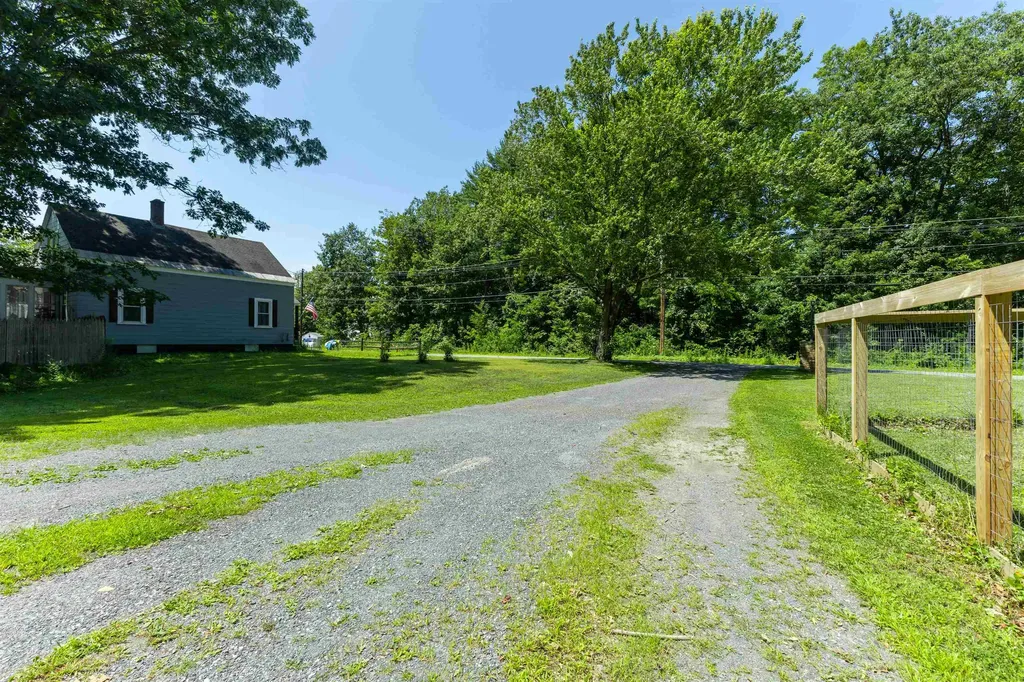 14 Bank Avenue Claremont NH 03743