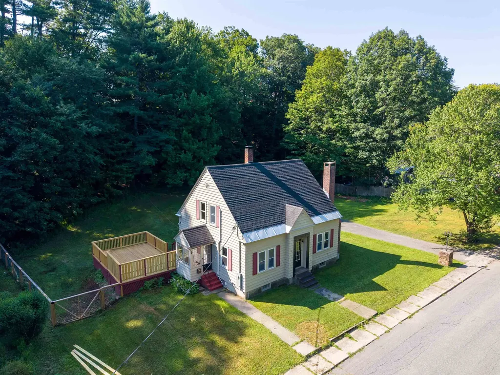 14 Bank Avenue Claremont NH 03743