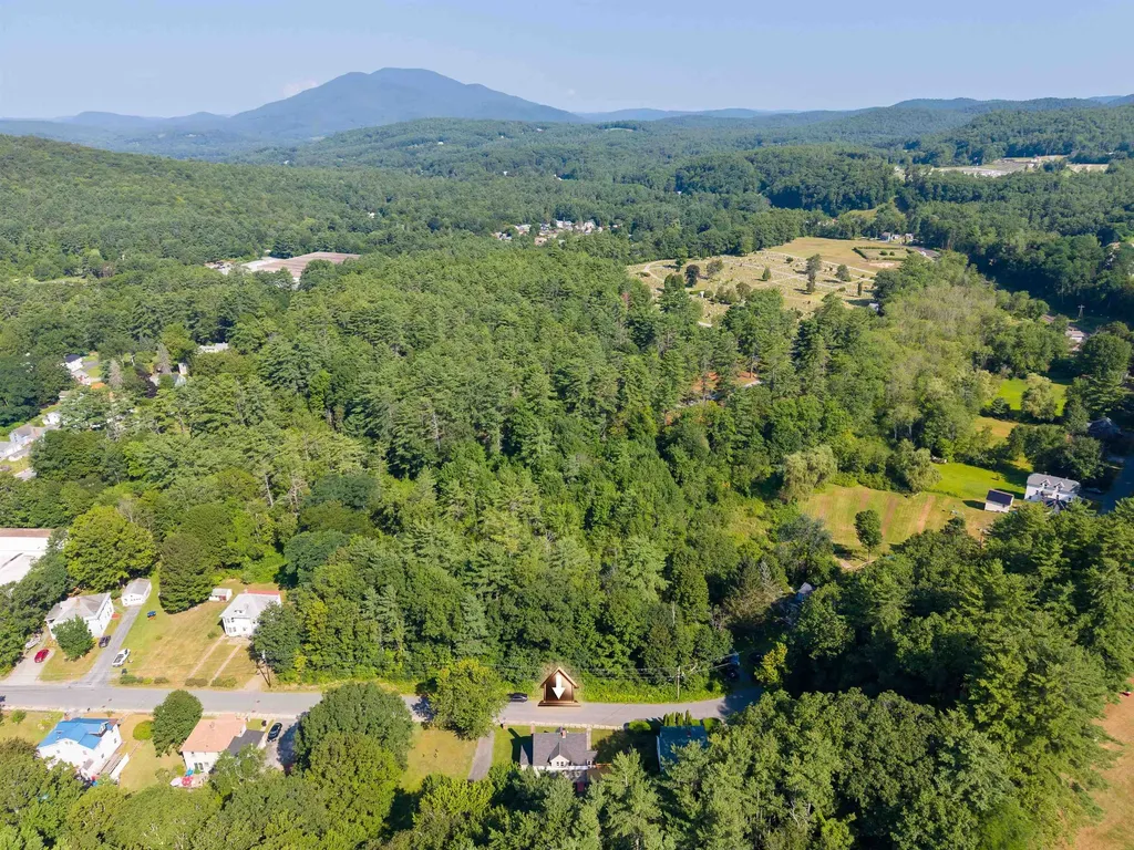 14 Bank Avenue Claremont NH 03743