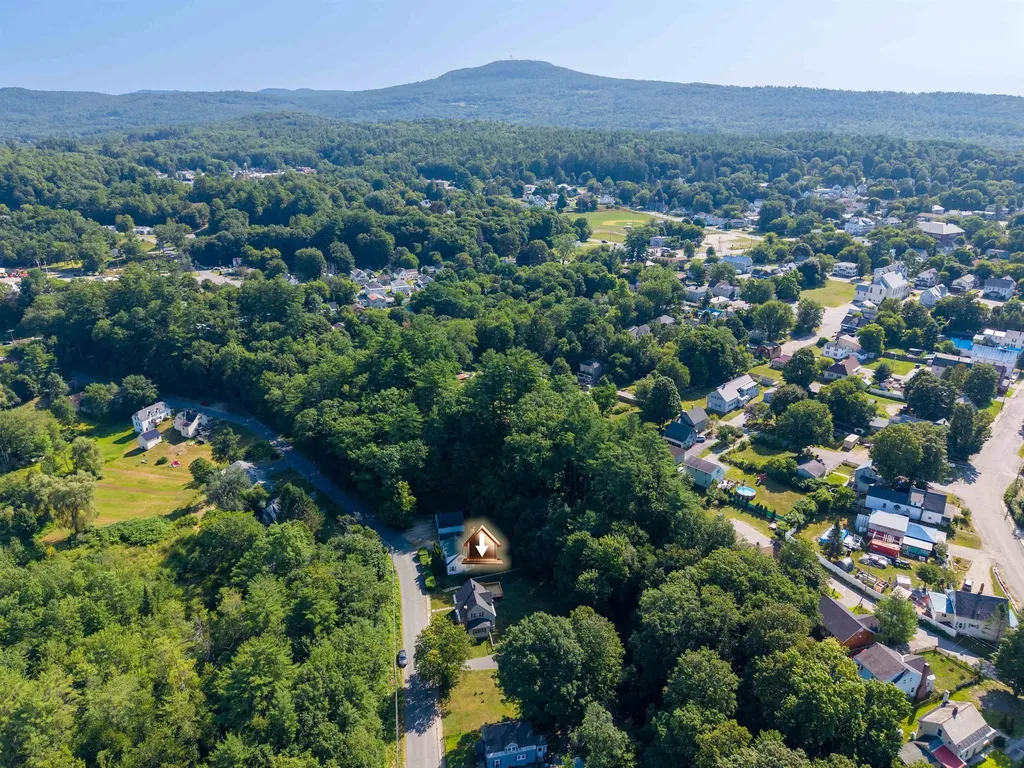 14 Bank Avenue Claremont NH 03743