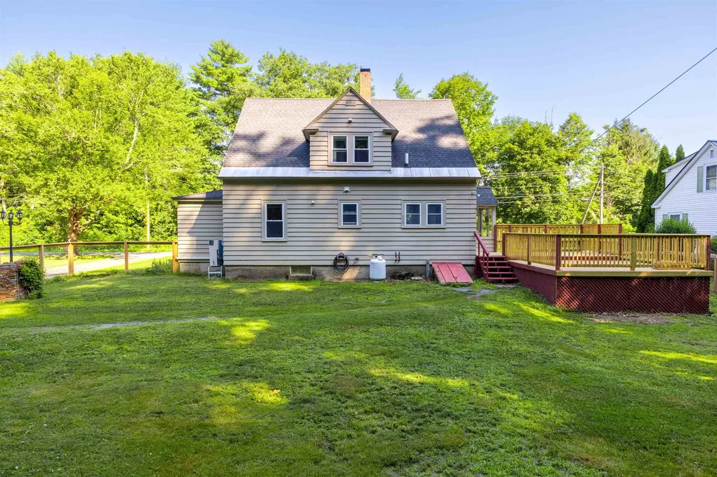 14 Bank Avenue Claremont NH 03743