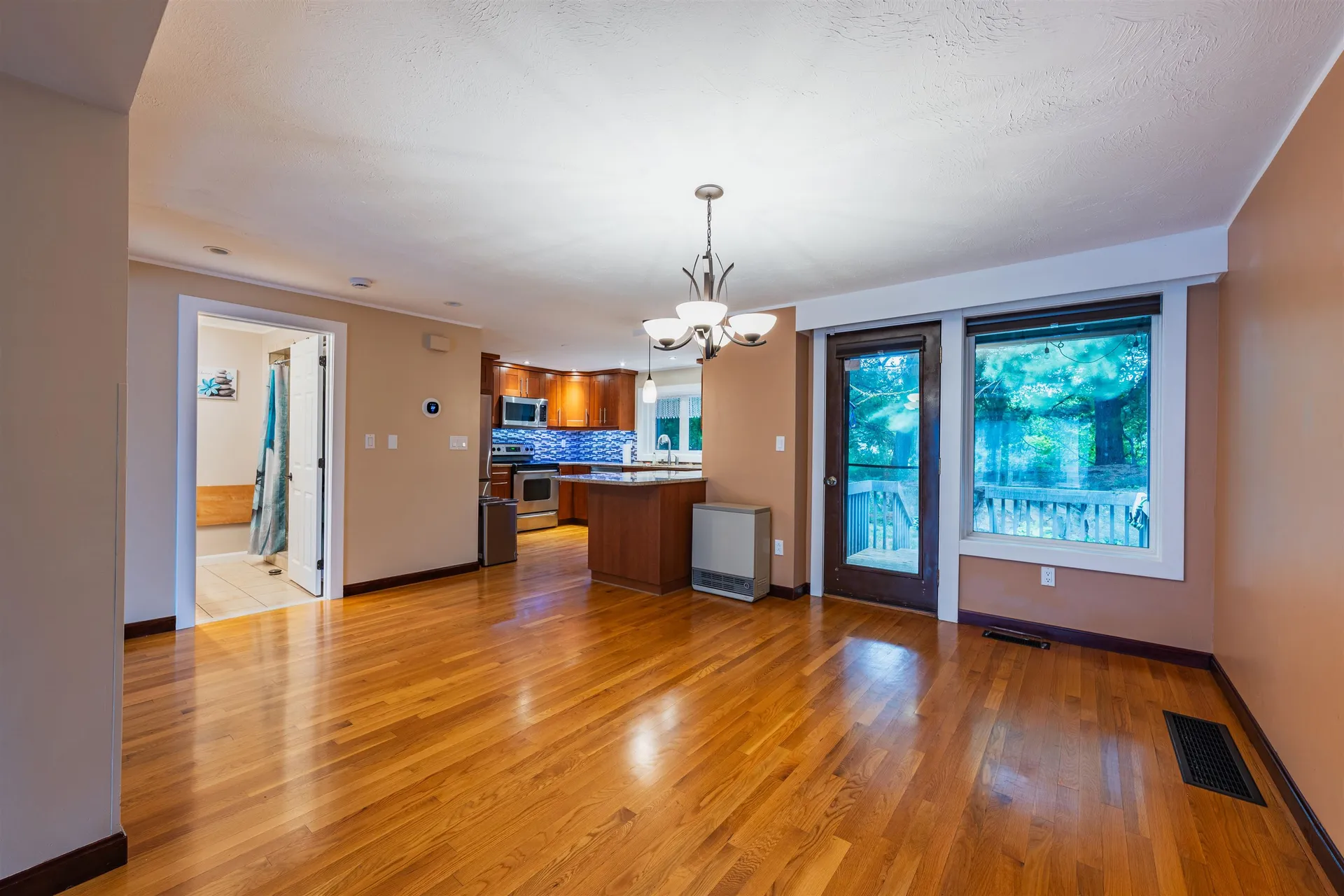 5 Tsienneto Road Derry NH 03038