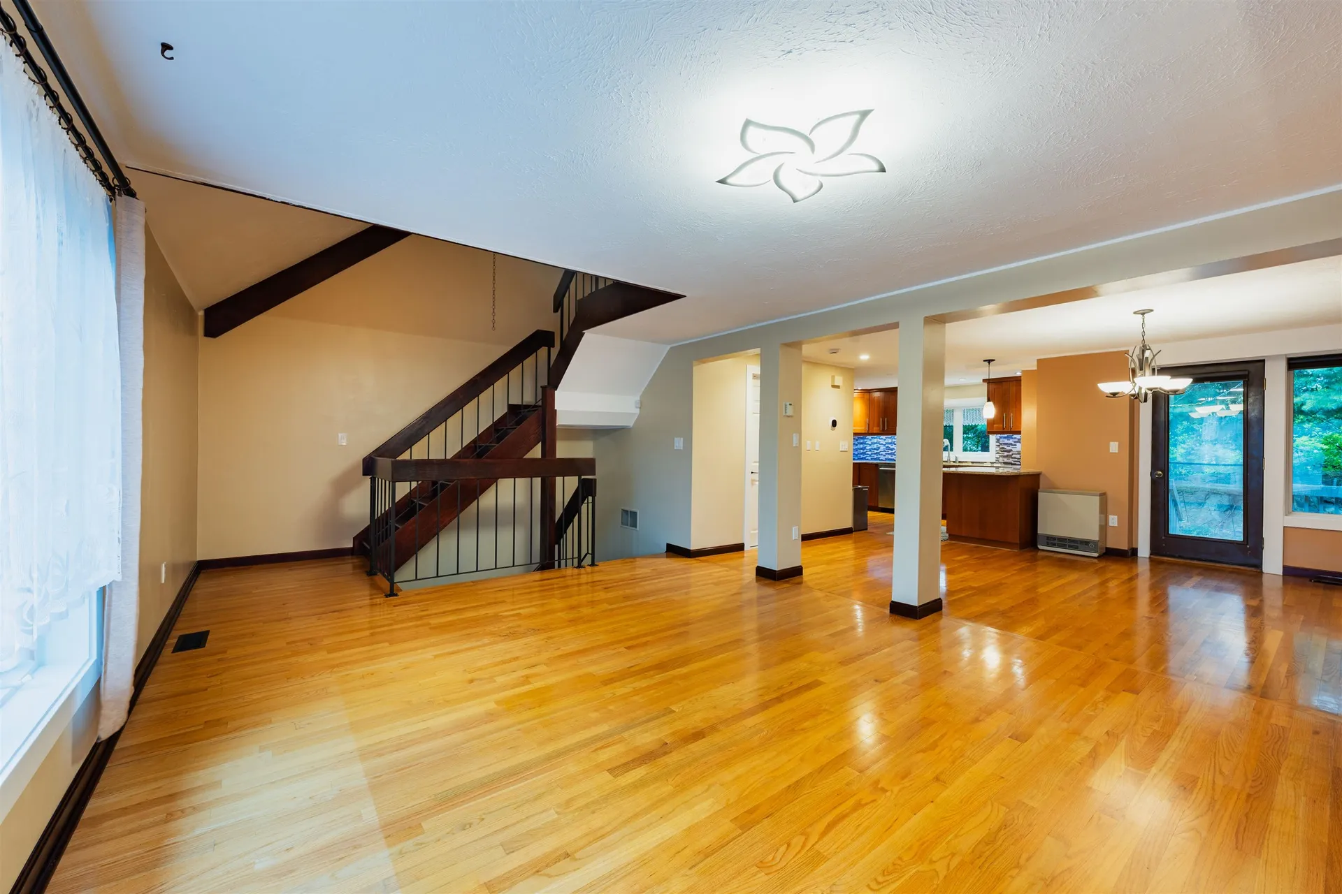 5 Tsienneto Road Derry NH 03038