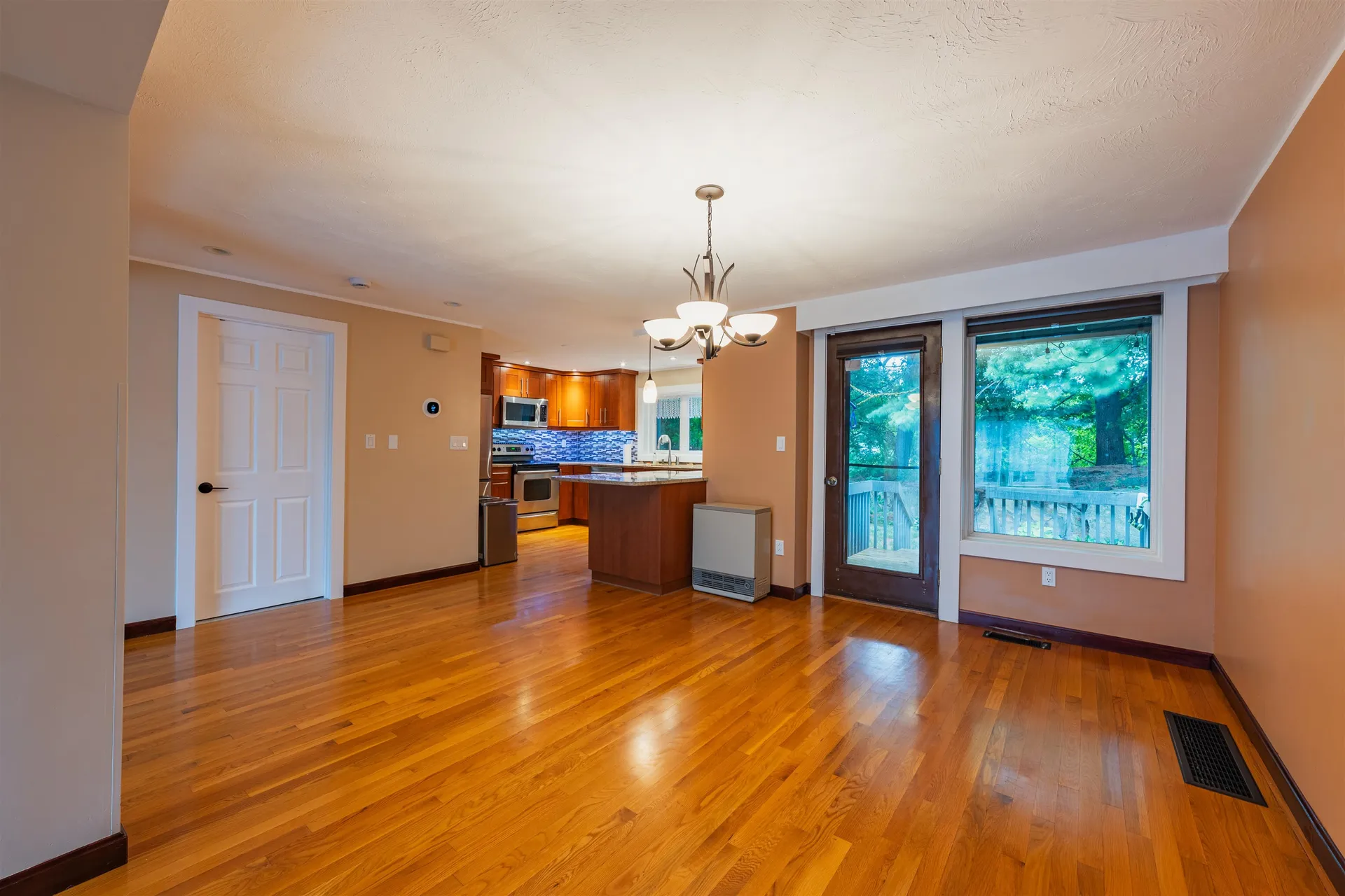 5 Tsienneto Road Derry NH 03038