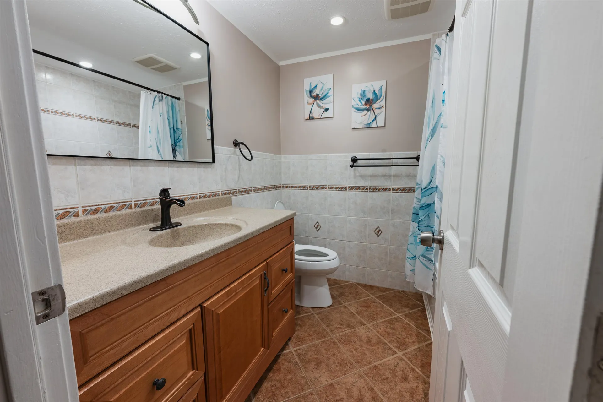 5 Tsienneto Road Derry NH 03038