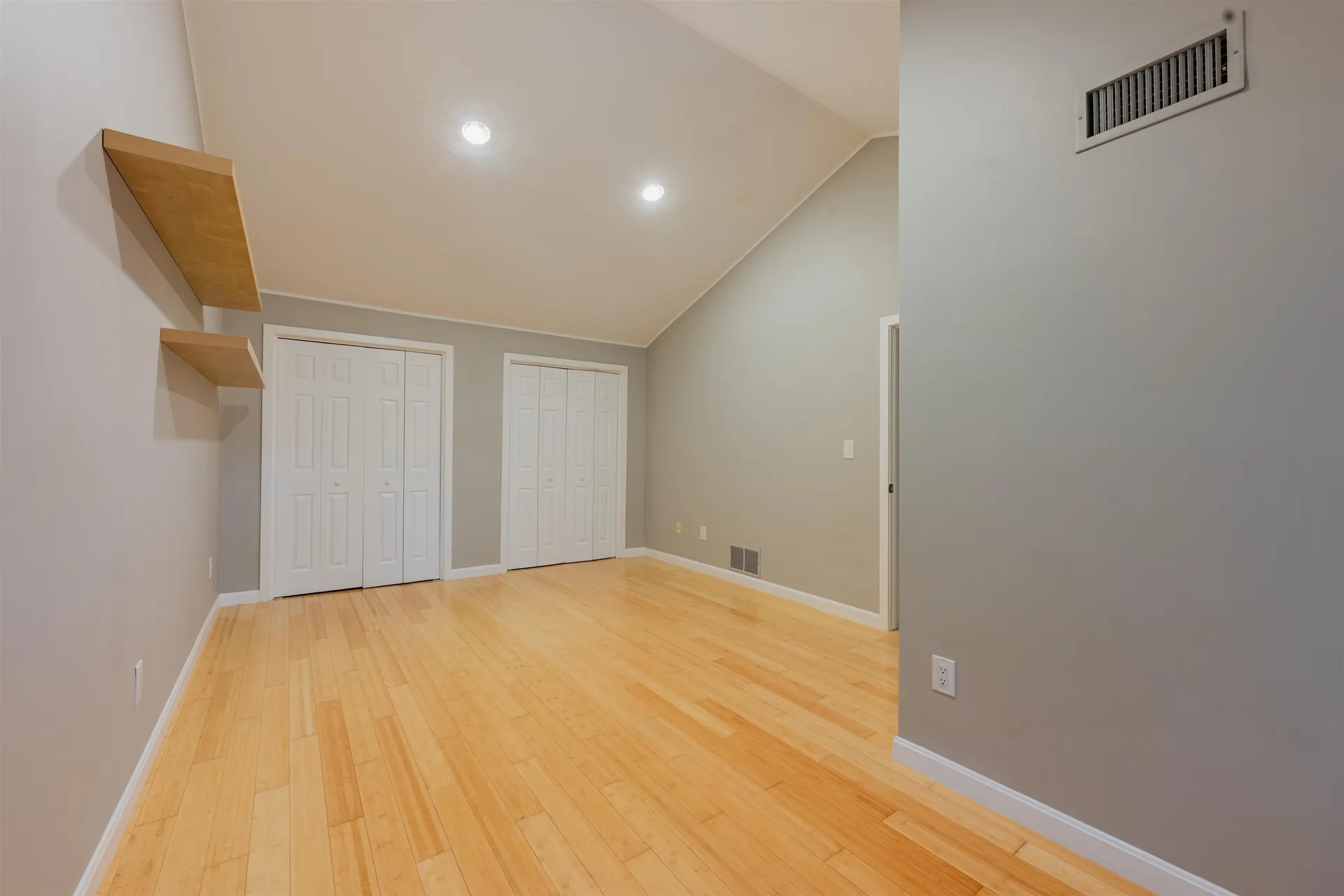 5 Tsienneto Road Derry NH 03038