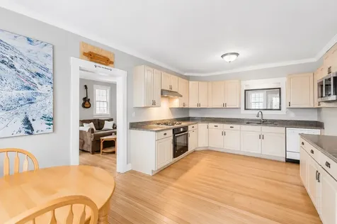 5 Pleasant Street Lincoln NH 03251