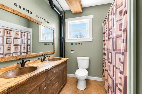 5 Pleasant Street Lincoln NH 03251