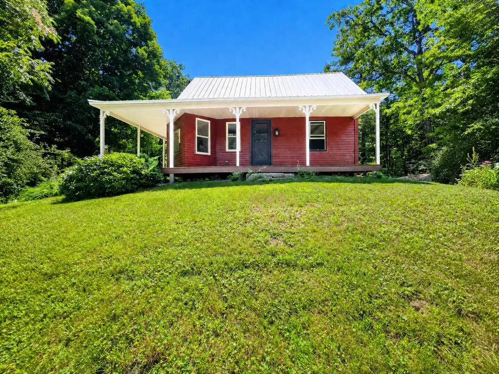 653 Frank C. Gilman Highway Alton NH 03809