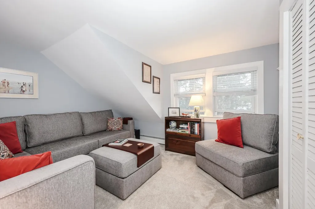 749 Maple Street Manchester NH 03104