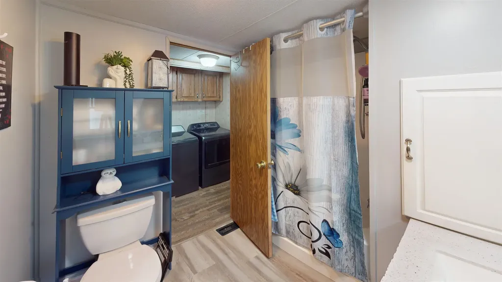 6 Saturn Lane Nashua NH 03062