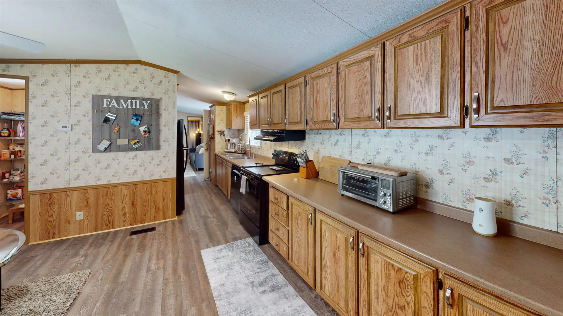 6 Saturn Lane Nashua NH 03062