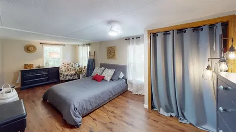 6 Saturn Lane Nashua NH 03062