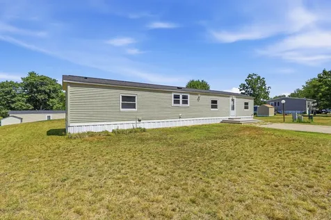 19 Cleo Circle Rochester NH 03868