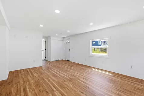 19 Cleo Circle Rochester NH 03868