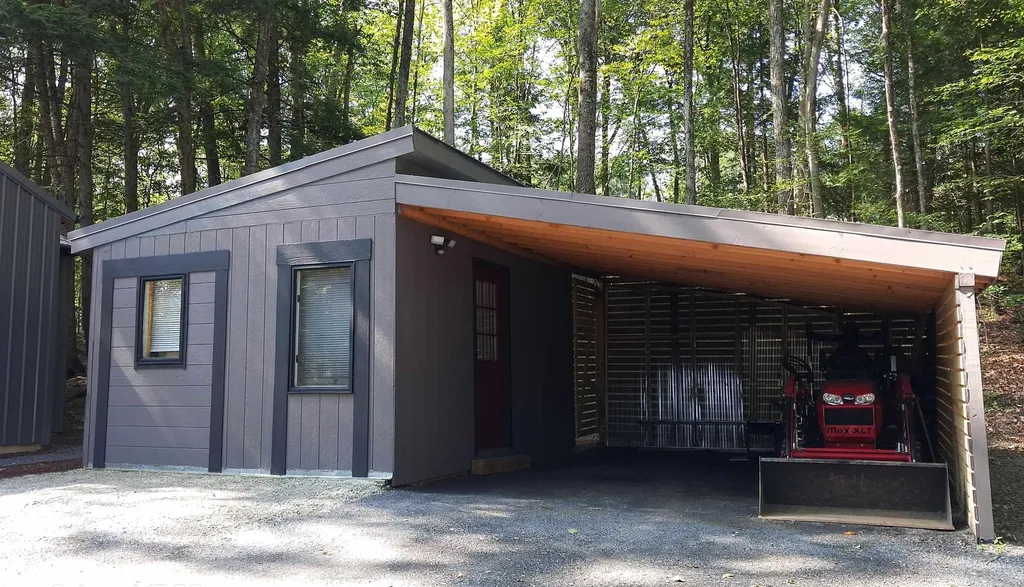 572 Roberts Road Weathersfield VT 05156