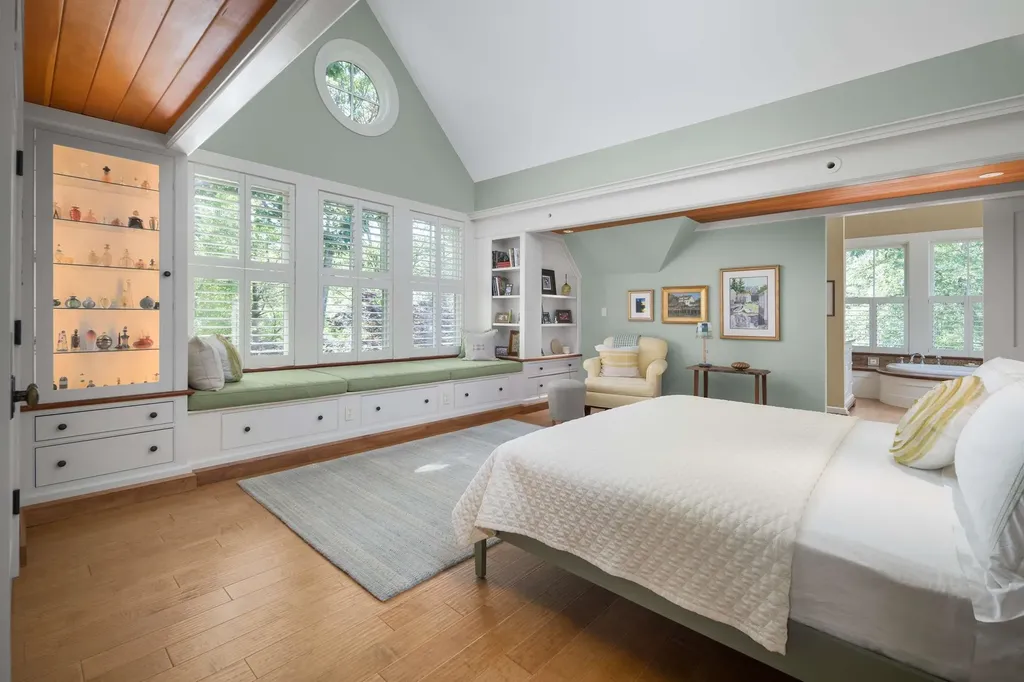 6 Pebble Cove York ME 03902
