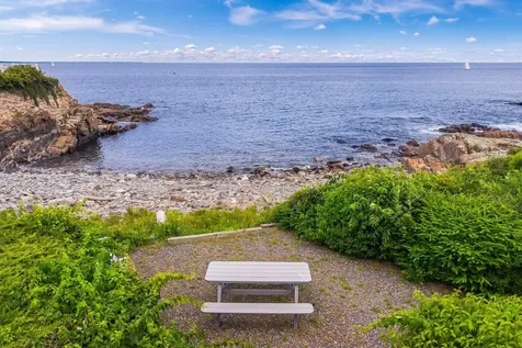 6 Pebble Cove York ME 03902