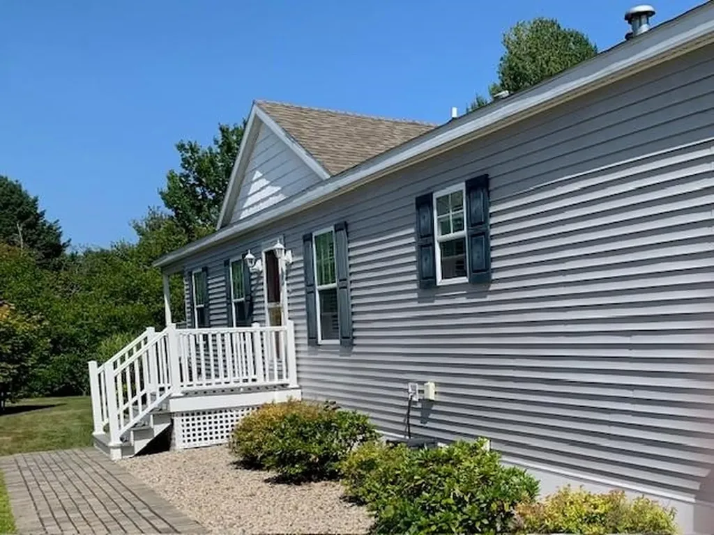 214 Mackerel Avenue Portsmouth NH 03801