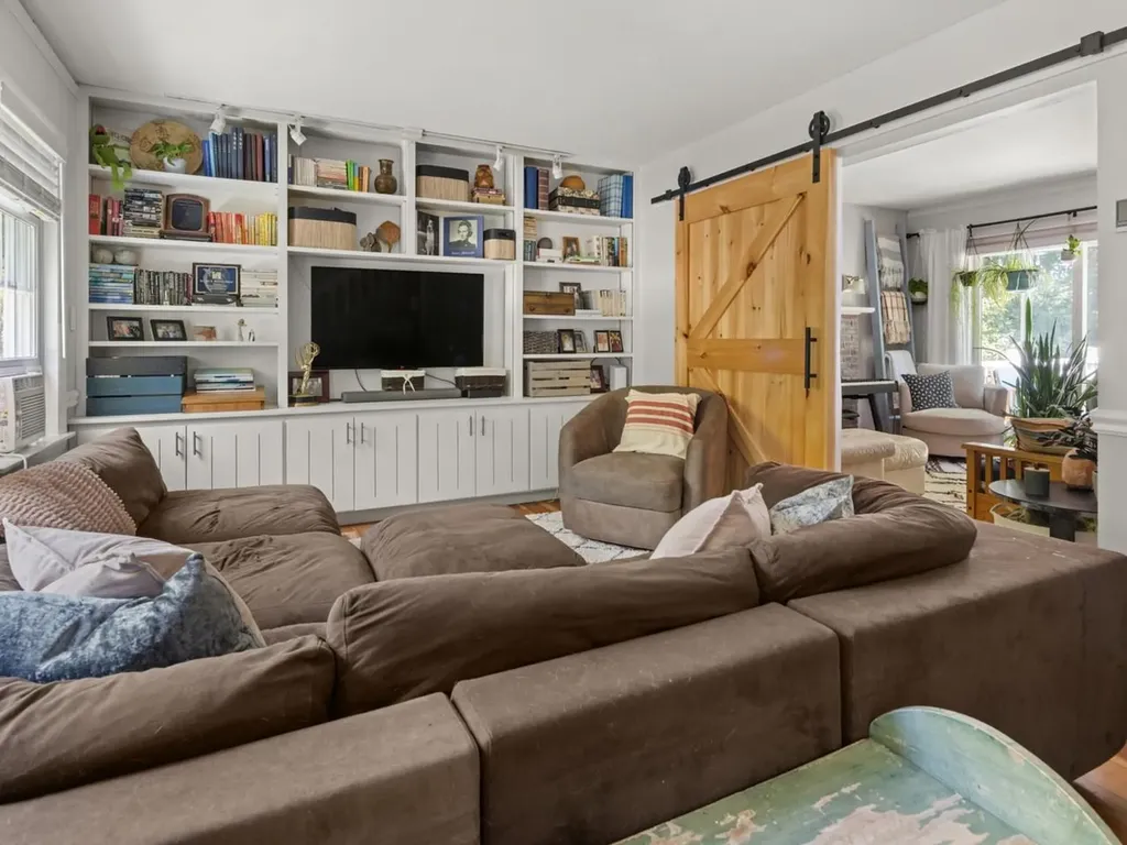 14 Red Cedar Lane Shelburne VT 05482