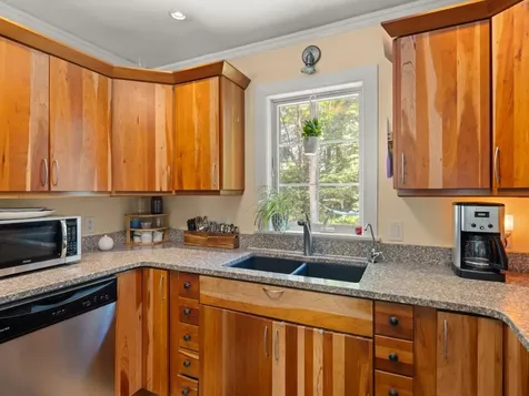 14 Red Cedar Lane Shelburne VT 05482