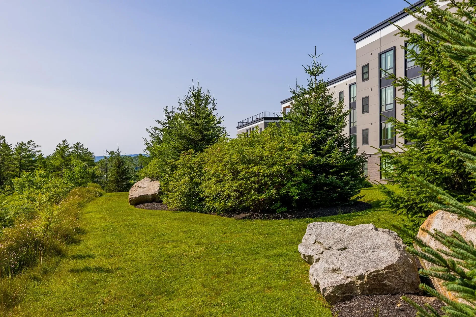 Lebanon NH, 69 Etna Road, Unit 408