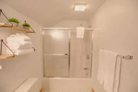 18 Ridge Drive C Drive Woodstock NH 03262