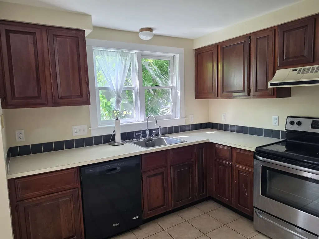 251 Knox Marsh Road Dover NH 03820
