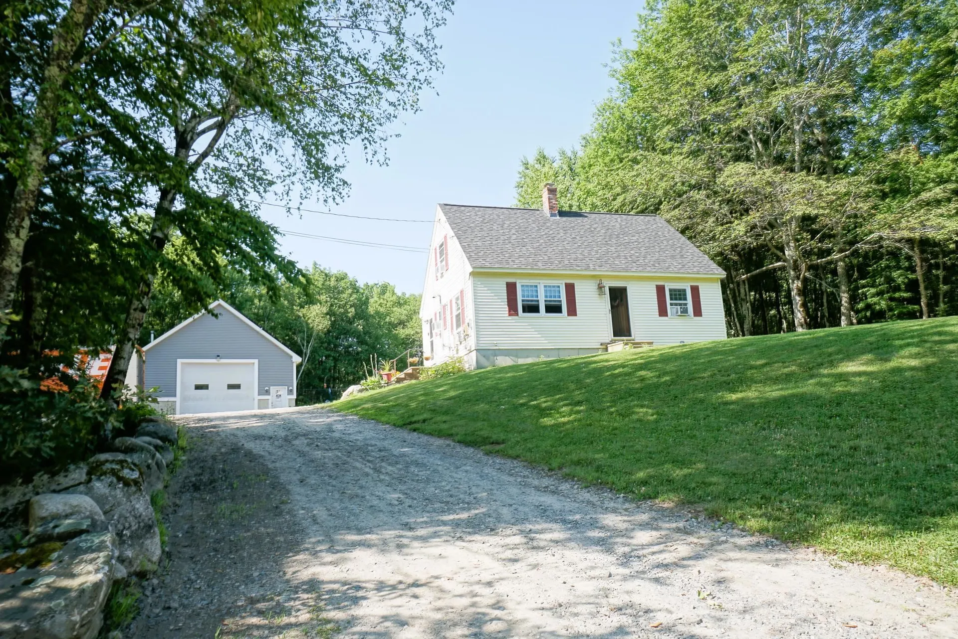 90 Green Road Raymond NH 03077