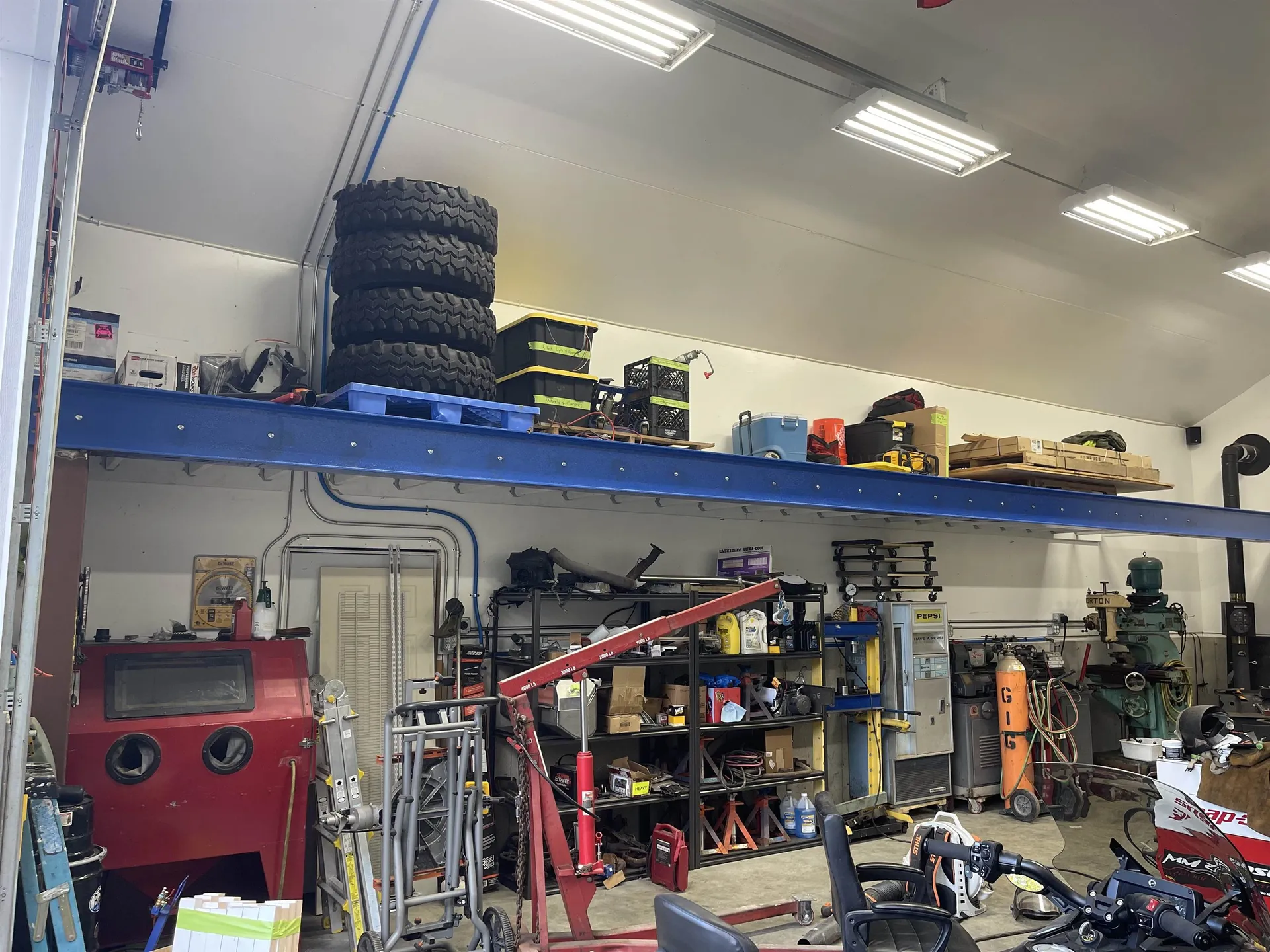 90 Green Road Raymond NH 03077