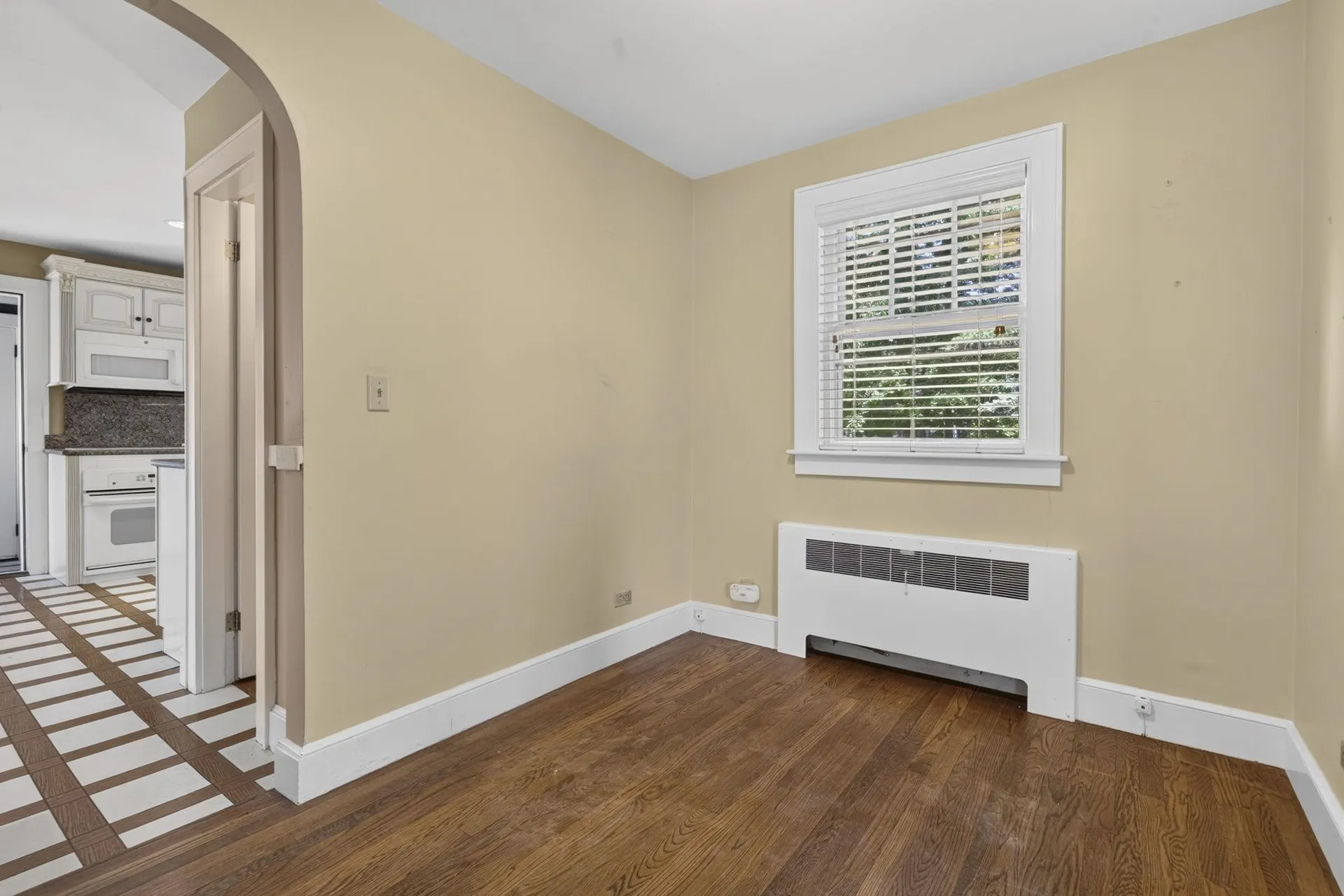 831 Maple Street Manchester NH 03104