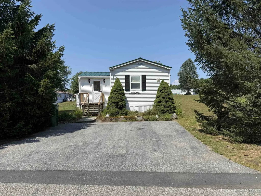 16 Autumn Drive Belmont NH 03220
