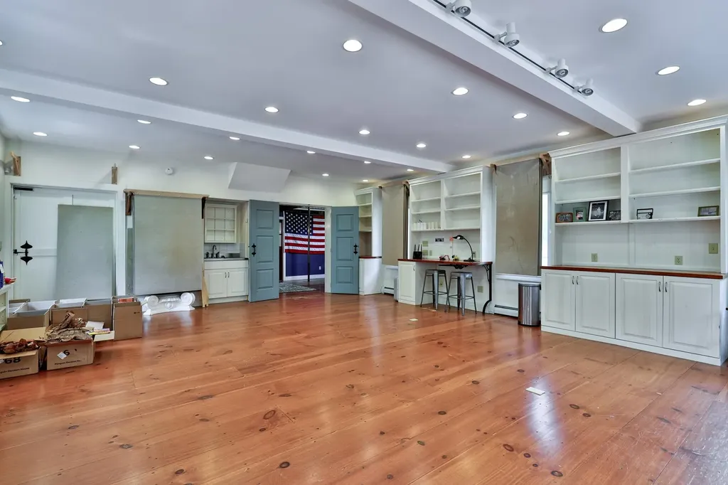 3 Eldredge Road Rockingham VT 05143