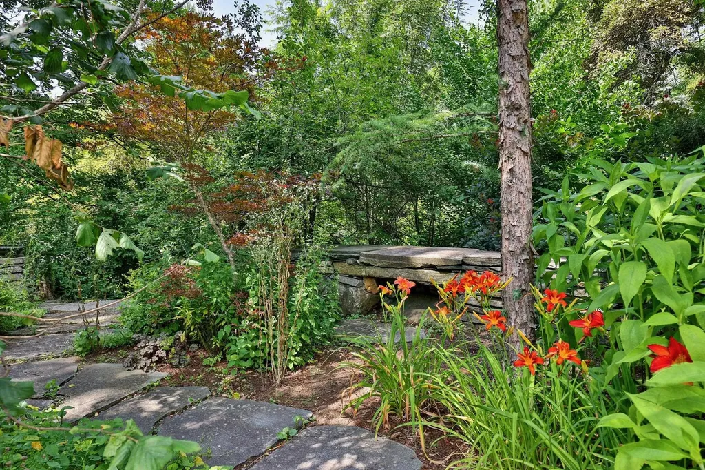 3 Eldredge Road Rockingham VT 05143