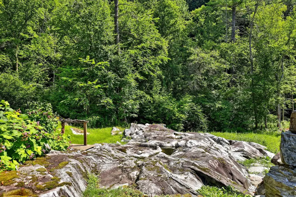 3 Eldredge Road Rockingham VT 05143