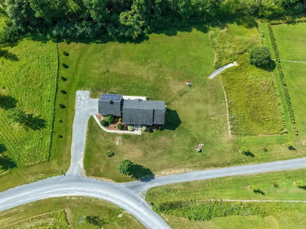 127 Atkins Farm Road Ferrisburgh VT 05456