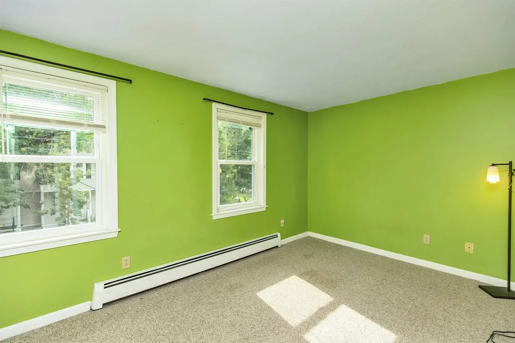 44 Emerald Street Manchester NH 03103